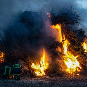 Osterfeuer...... Roland Winkler